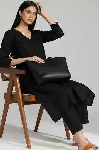 Women Regular Kurta with Trousers