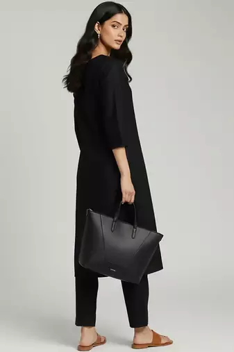 Women Regular Kurta with Trousers