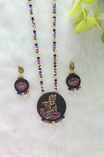 kanha hand-painted necklace set
