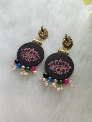 kanha hand-painted necklace set 5