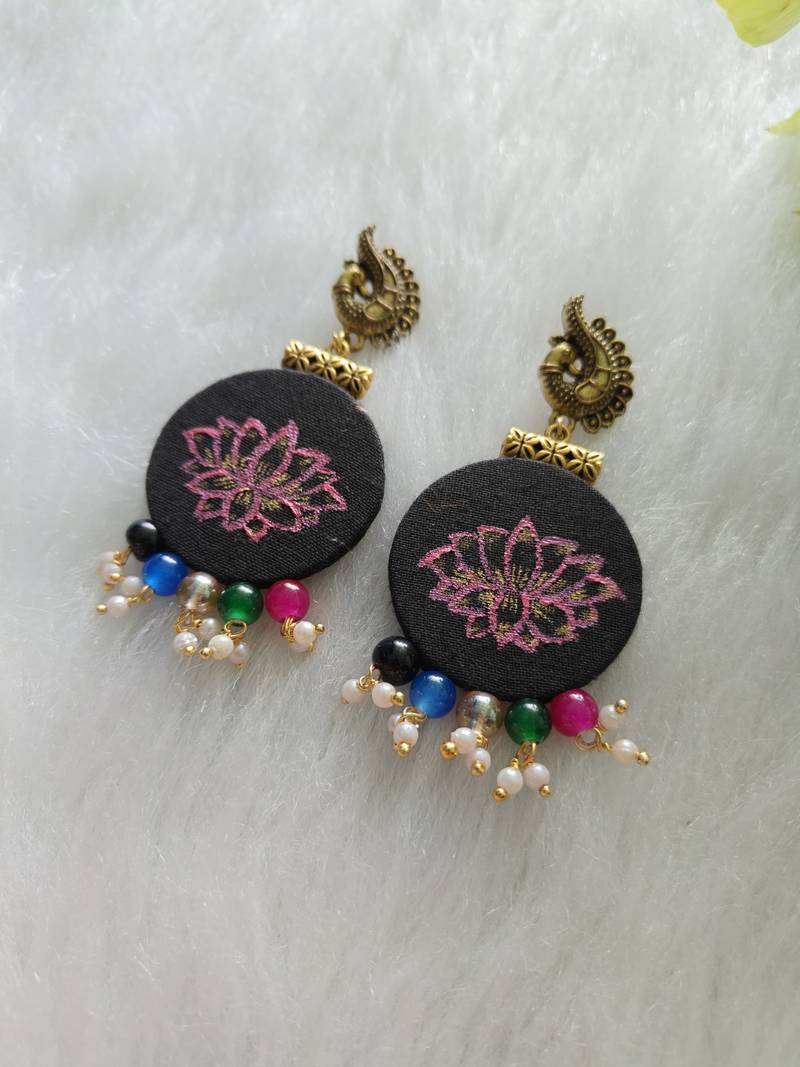 kanha hand-painted necklace set