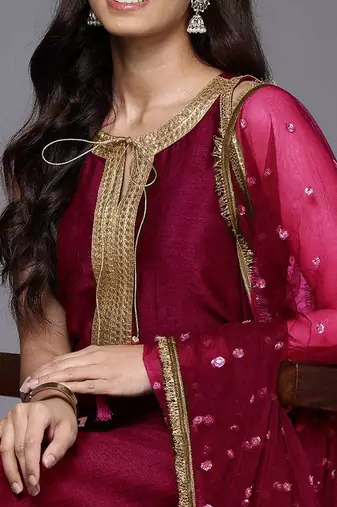 Women Solid Kurta with Trousers & Dupatta
