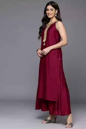 Women Solid Kurta with Trousers & Dupatta
