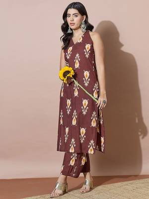 Women Floral Printed Regular Kurta with Palazzos 6