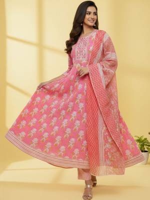 Women Ethnic Motifs Printed Panelled Kurta with Trousers & With Dupatta 1