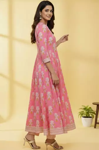 Women Ethnic Motifs Printed Panelled Kurta with Trousers & With Dupatta