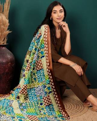 V-Neck Straight Kurta with Trousers And Dupatta 1