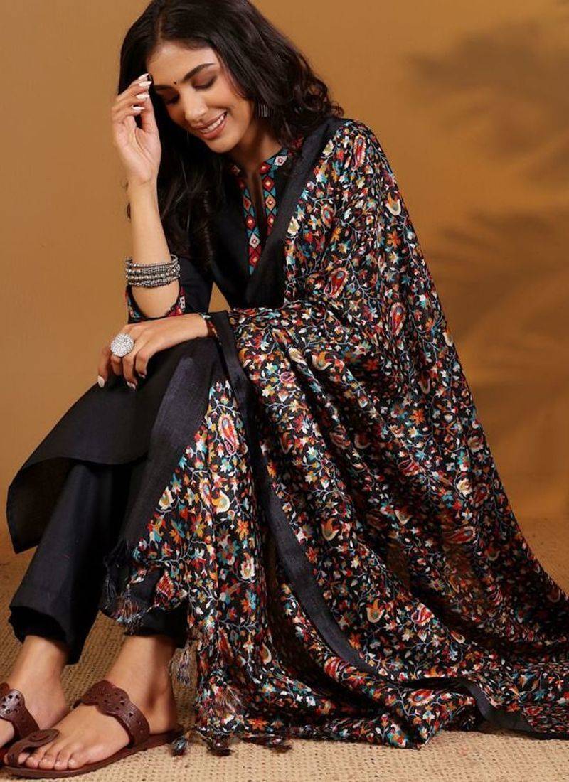 Ethnic Motifs Embroidered Woven Design Pure Cotton Kurta With Trousers & Dupatta