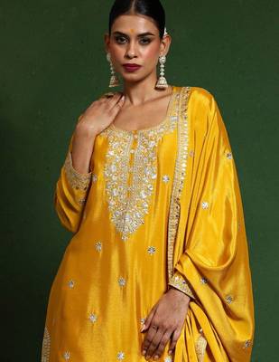 Floral Embroidered Zari Work Straight Kurta With Palazzos & Dupatta 2