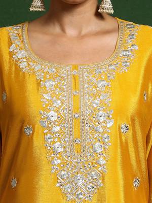 Floral Embroidered Zari Work Straight Kurta With Palazzos & Dupatta 3