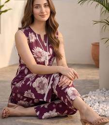 Women Floral Printed Regular Pure Cotton Kurta with Trousers