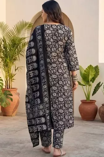 Women Floral Printed Regular Kurta with Trousers & With Dupatta