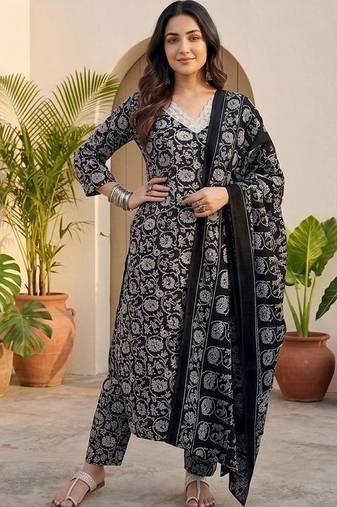 Women Floral Printed Regular Kurta with Trousers & With Dupatta