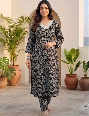 Women Floral Printed Regular Kurta with Trousers & With Dupatta 7