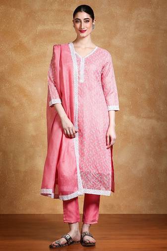 Women Floral Embroidered Regular Thread Work Kurta with Trousers & With Dupatta