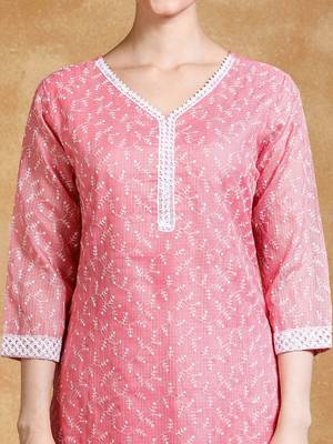 Women Floral Embroidered Regular Thread Work Kurta with Trousers & With Dupatta 3