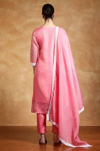 Women Floral Embroidered Regular Thread Work Kurta with Trousers & With Dupatta