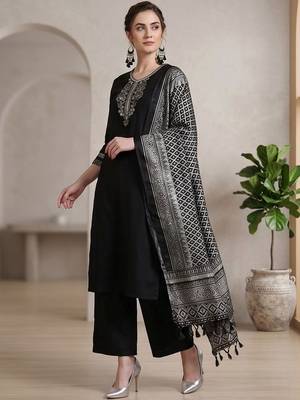 Women Ethnic Motifs Embroidered Regular Thread Work Kurta with Palazzos & With Dupatta 2