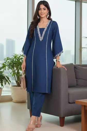 Women Ethnic Motifs Embroidered Regular Thread Work Kurta with Trousers