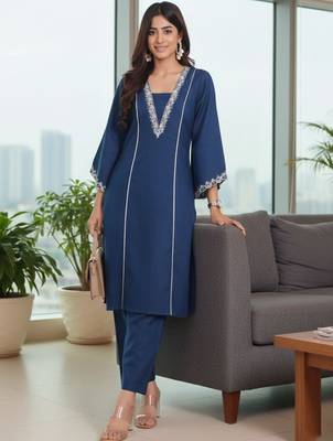 Women Ethnic Motifs Embroidered Regular Thread Work Kurta with Trousers 6