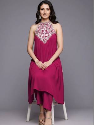 Women Ethnic Motifs Embroidered Empire Thread Work Silk Georgette Kurta with Trousers 6