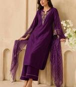 Women Regular Kurta with Trousers & With Dupatta