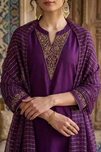 Women Regular Kurta with Trousers & With Dupatta