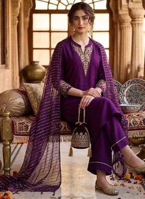 Women Regular Kurta with Trousers & With Dupatta 5