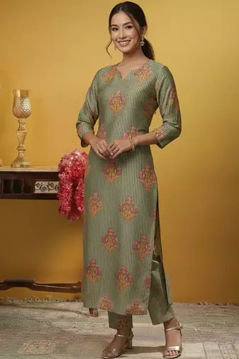 Women Ethnic Motifs Printed Regular Kurta with Trousers