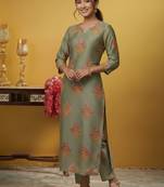Women Ethnic Motifs Printed Regular Kurta with Trousers