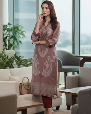 Women Paisley Printed Regular Kurta with Trousers 3