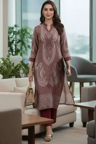 Women Paisley Printed Regular Kurta with Trousers