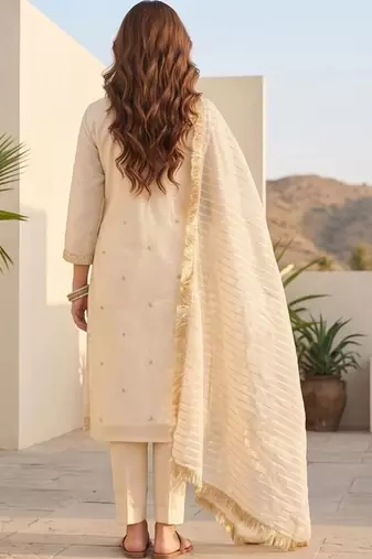 Women Ethnic Motifs Embroidered Regular Thread Work Kurta with Trousers & With Dupatta