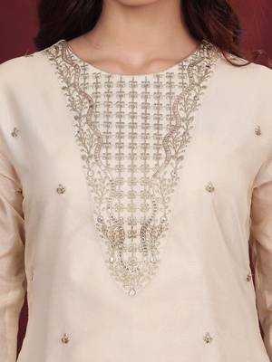 Women Ethnic Motifs Embroidered Regular Thread Work Kurta with Trousers & With Dupatta 7