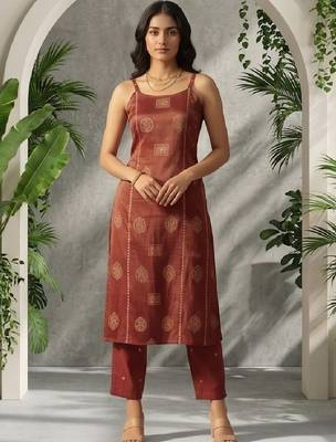 Women Ethnic Motifs Printed Regular Kurta with Trousers & With Dupatta 2