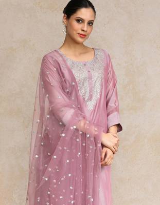 Women Floral Embroidered Regular Chanderi Silk Kurta with Trousers & With Dupatta 2