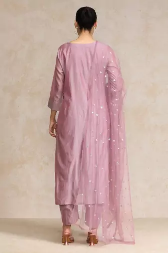 Women Floral Embroidered Regular Chanderi Silk Kurta with Trousers & With Dupatta