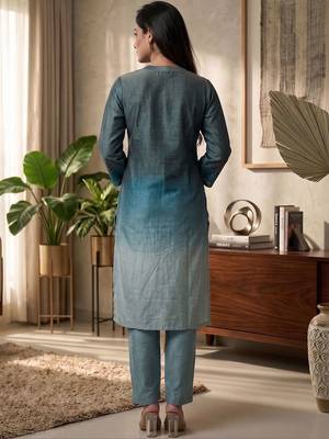 Women Ombre Dyed Regular Thread Work Kurta with Trousers 3