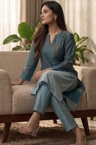 Women Ombre Dyed Regular Thread Work Kurta with Trousers