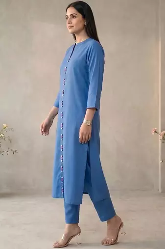 Women Regular Kurta with Trousers
