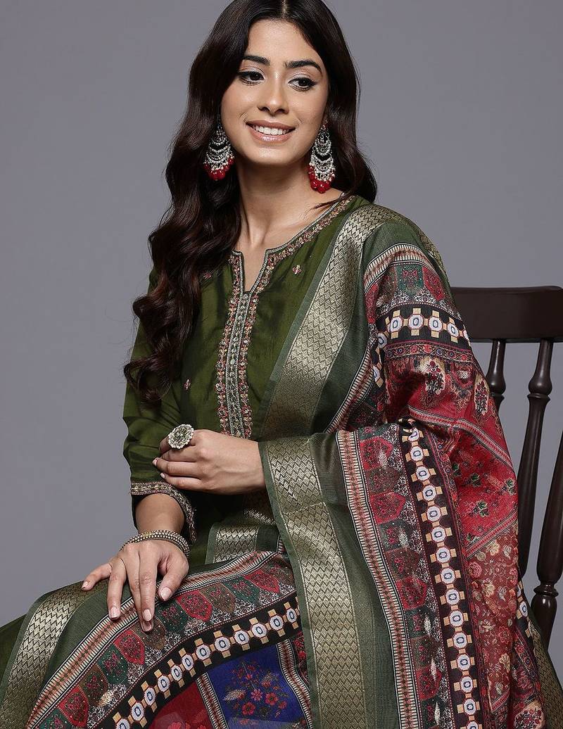 Thread & Zari Embroidered Kurta with Trouser & Ethnic Printed Dupatta