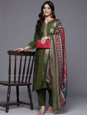 Thread & Zari Embroidered Kurta with Trouser & Ethnic Printed Dupatta 8