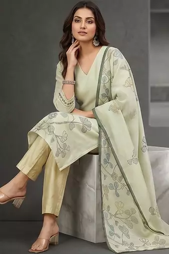 Women Floral Printed Regular Thread Work Chanderi Cotton Kurta with Trousers & With Dupatta