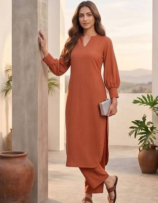 Women Regular Silk Crepe Kurta with Trousers 1