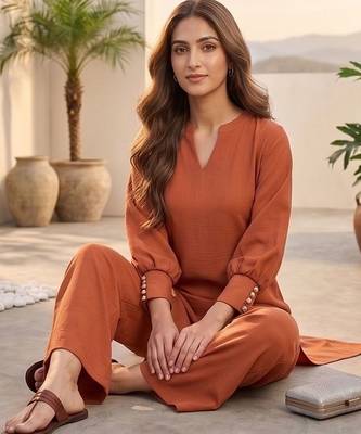 Women Regular Silk Crepe Kurta with Trousers 7
