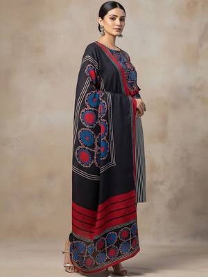 Women Ethnic Motifs Printed Regular Kurta with Trousers & With Dupatta 5