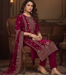 Women Ethnic Motifs Printed Regular Velvet Kurta with Trousers & With Dupatta