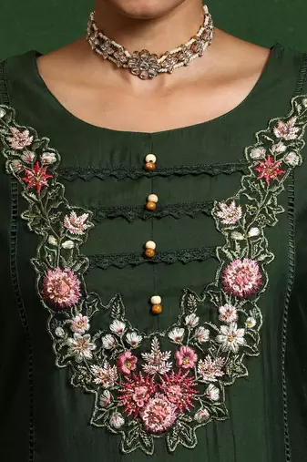 Women Floral Embroidered Regular Thread Work Pure Cotton Kurta with Trousers & With Dupatta