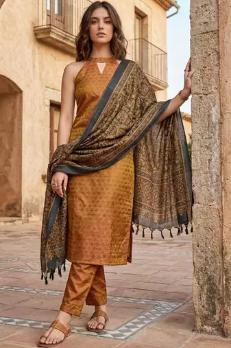 Women Regular Kurta with Trousers & With Dupatta