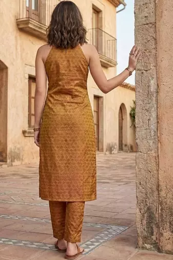 Women Regular Kurta with Trousers & With Dupatta